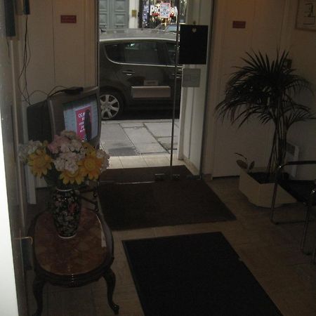 Hotel Meteore Paris Exterior photo