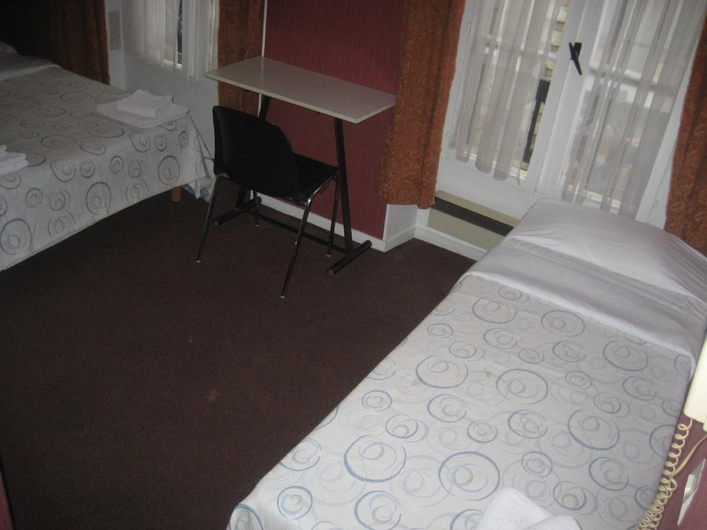 Hotel Meteore Paris Room photo
